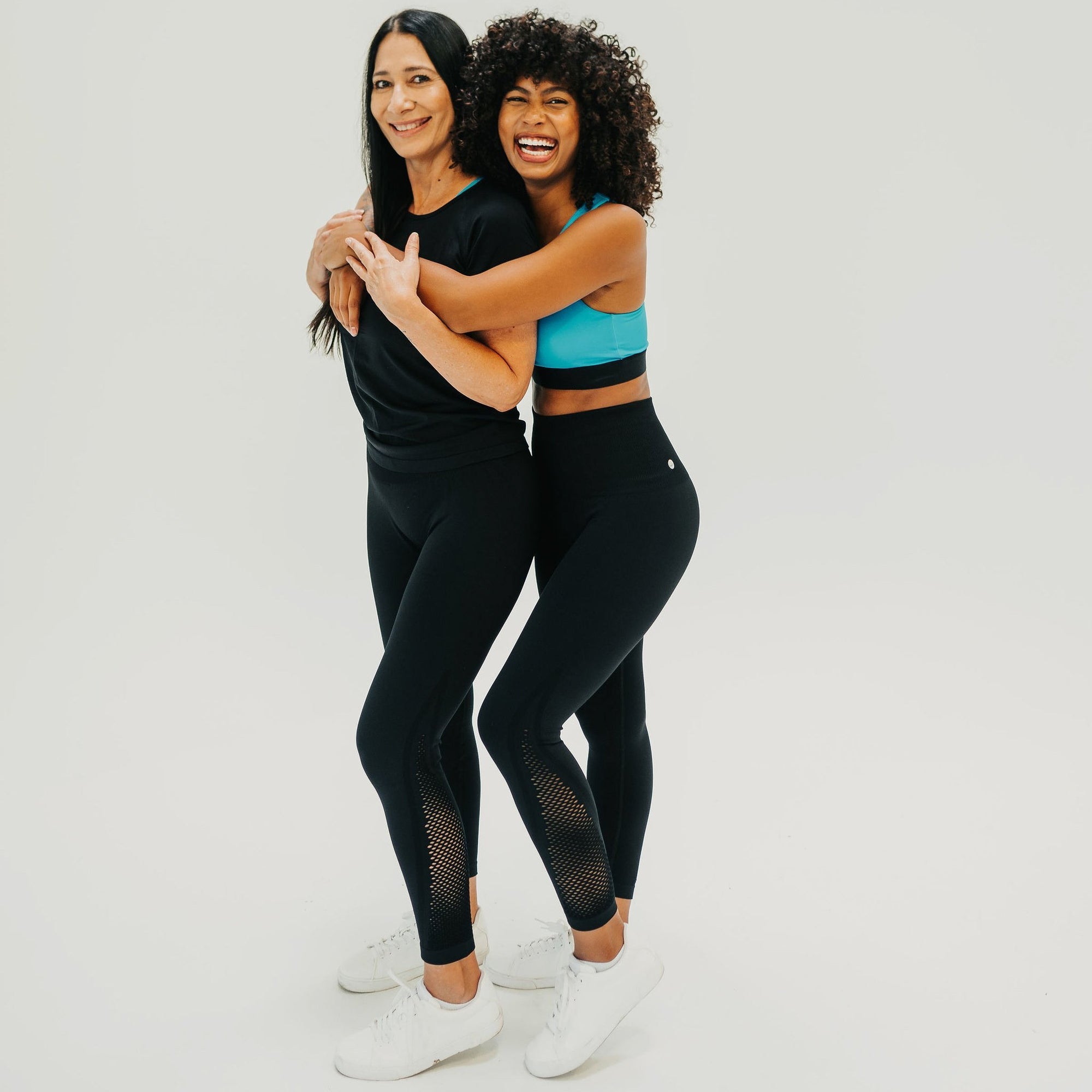 Beyond Seamless 7/8 Capris - Black - Senita Athletics