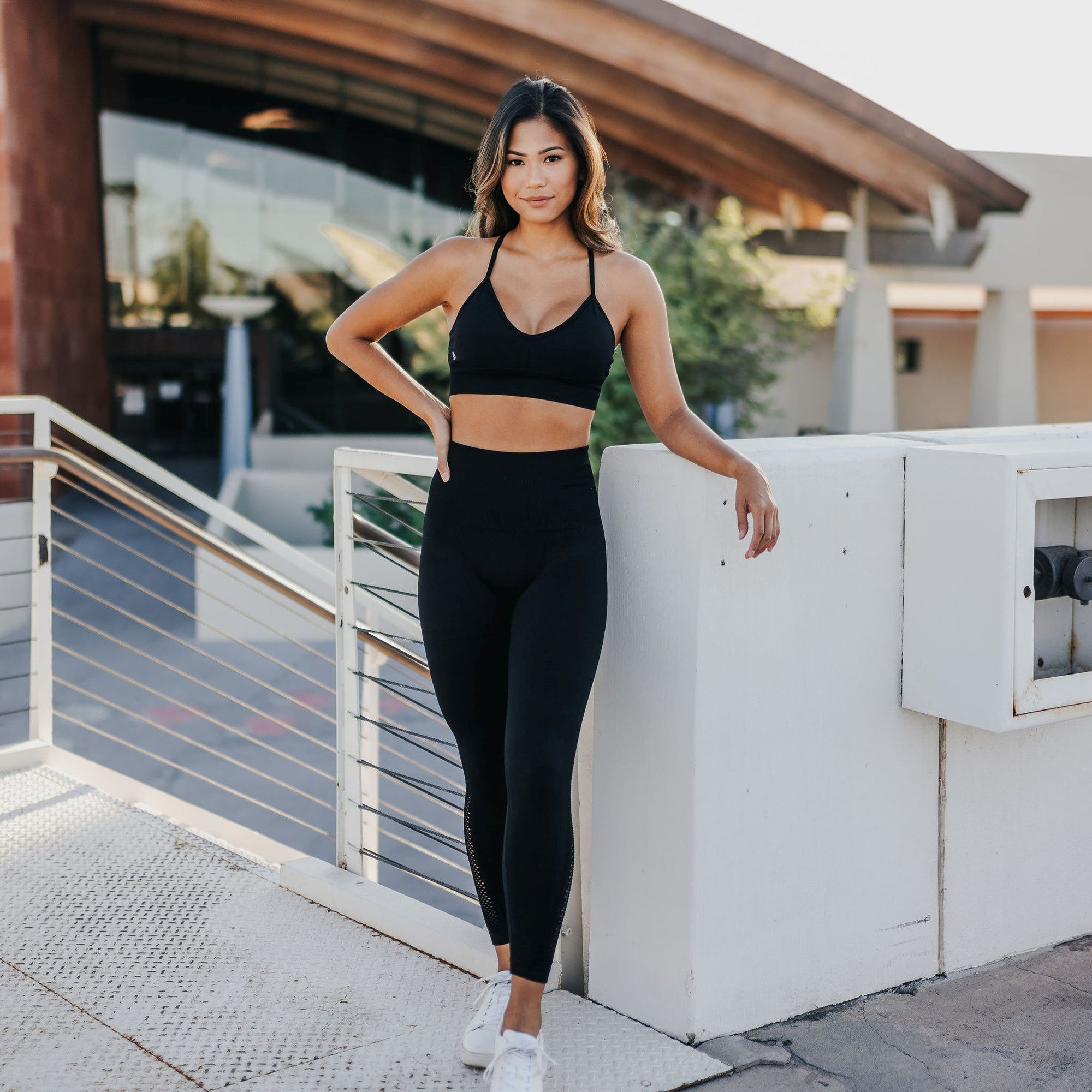 Beyond Seamless Sports Bra - Black - Senita Athletics