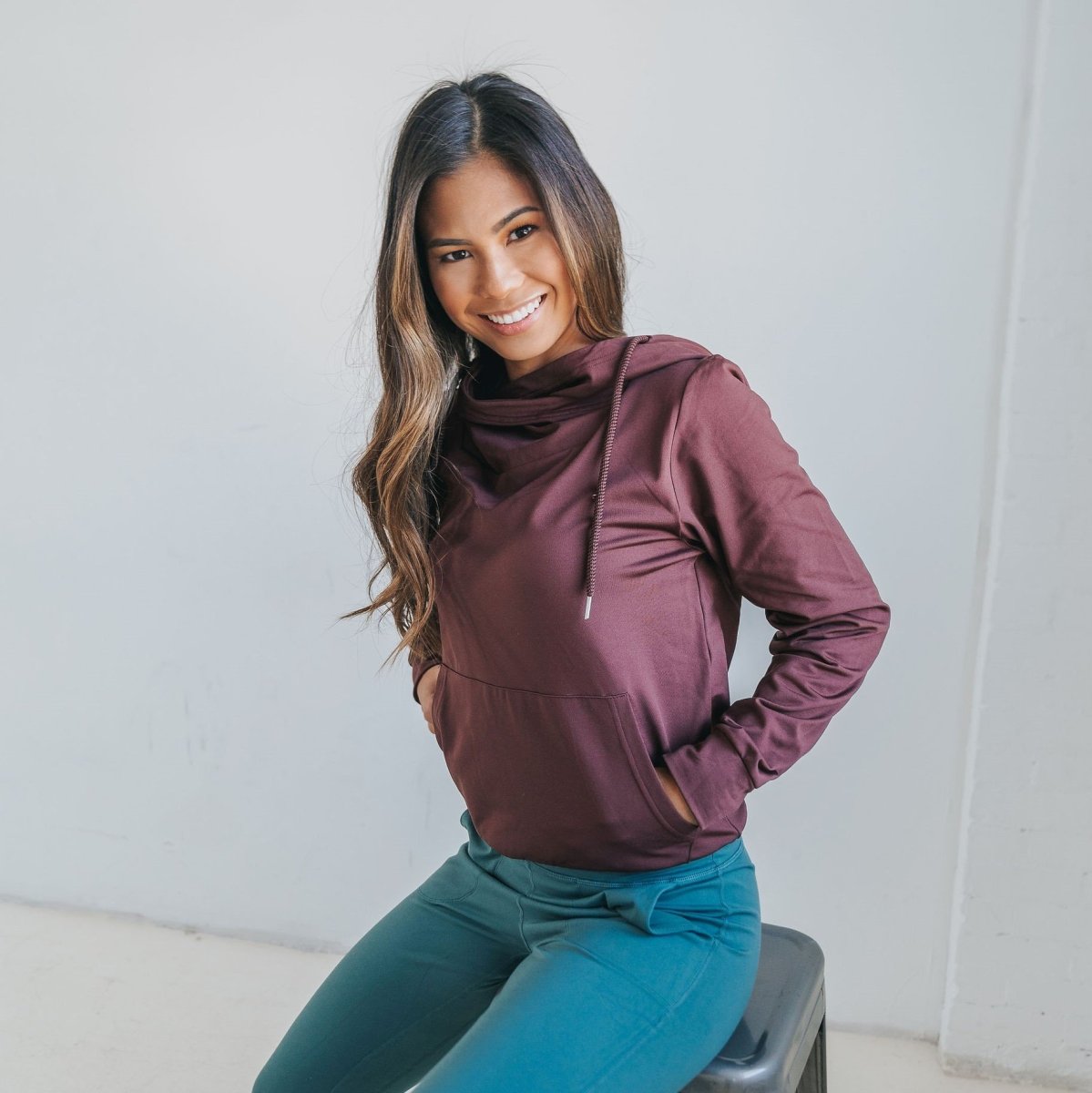 Cali Hoodie - Fossil - Senita Athletics