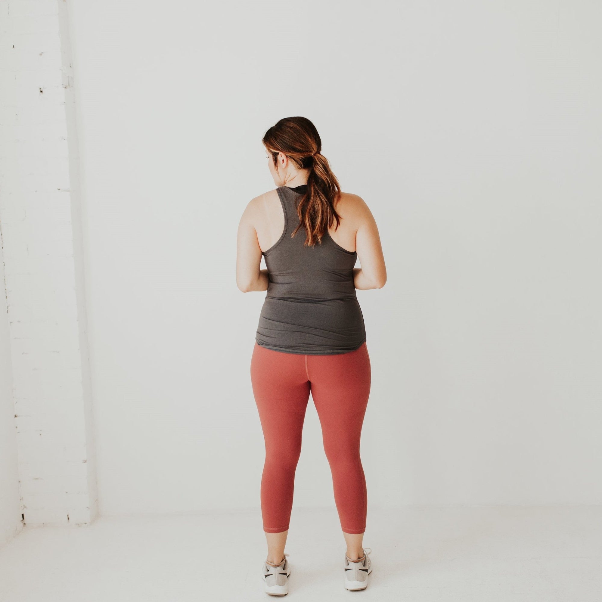 Motivate Tank - Gray - Senita Athletics