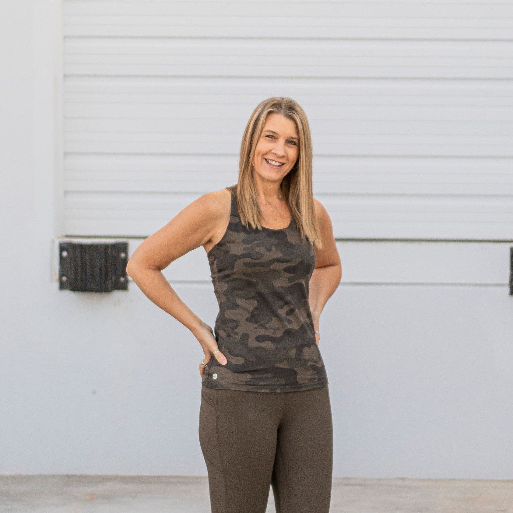 Salutation Tank Top - Camo - Senita Athletics